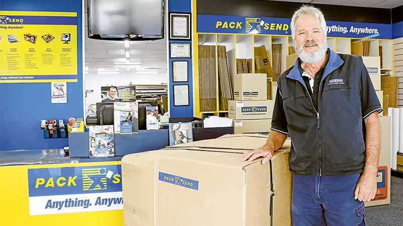 PACK & SEND franchise in the UK
