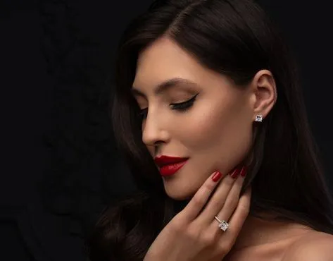 EPL DIAMOND OPPORTUNITIES Internet – franchising