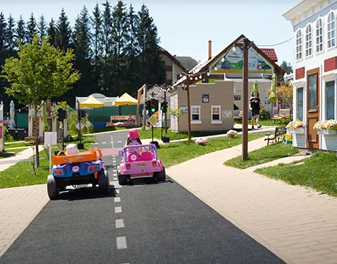 Franchise HAPPYTOWNIA — The Capital of Children - image 3