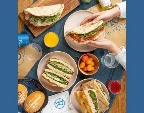 ROBERTA Caffé Franchise - Italian Street Food - image 2