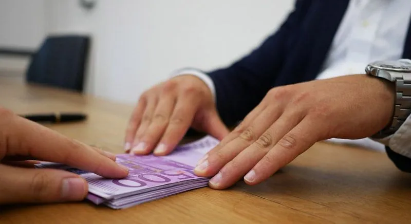 Traditional Bank Loan Traditional Bank Loan