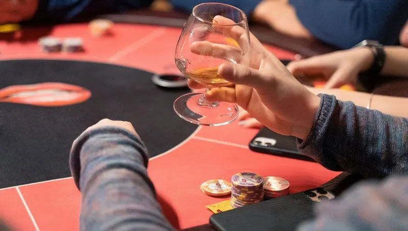 PlayBar Model Poker franchise (3)