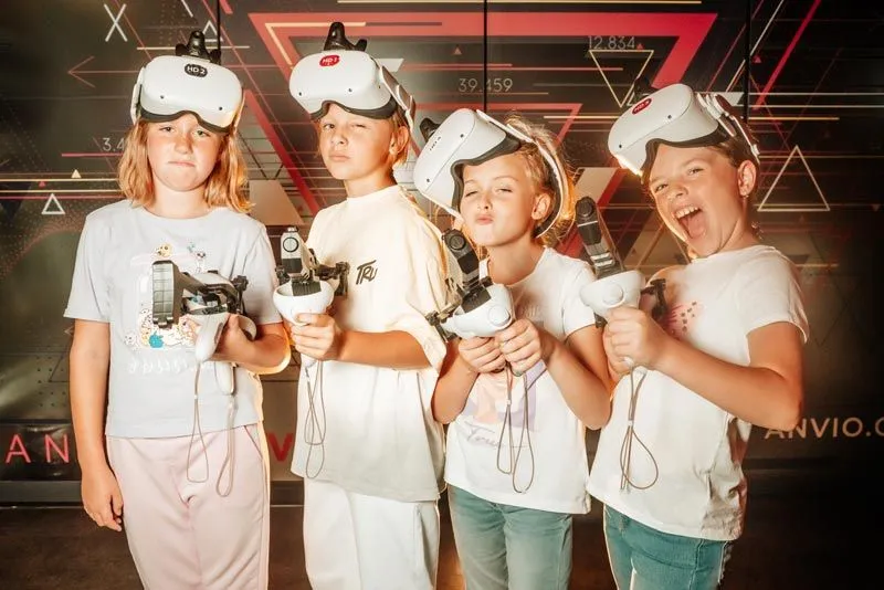 ANVIO VR - children 1