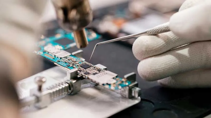 The 7 Best Cell Phone Repair Franchises For Sale in USA of 2025