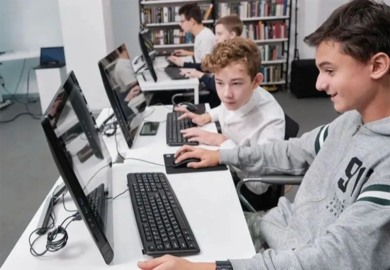 Algorithmics Algorithmics