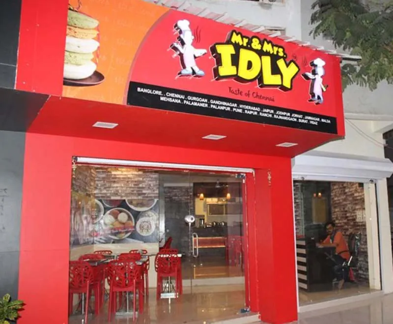 Mr & Mrs Idly Mr & Mrs Idly