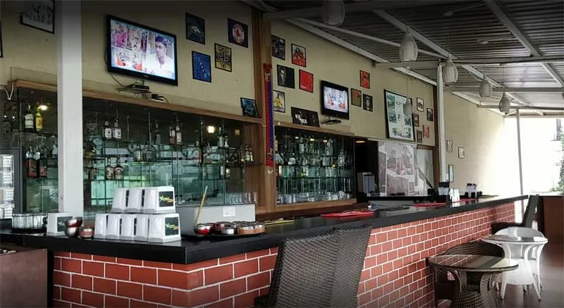 Xtreme Sports Bar and Grill Bar