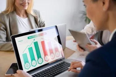 Measuring Franchise Performance: KPIs and Metrics that Franchise Owners Should Track with Topfranchise.com