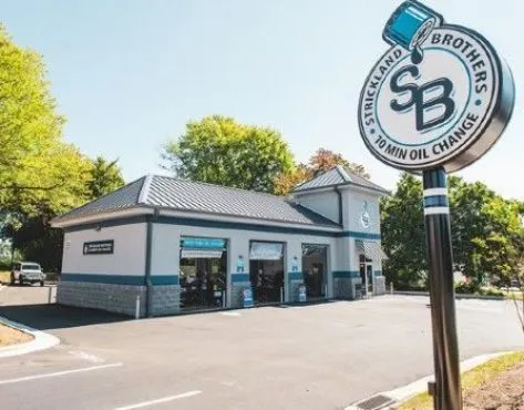 Strickland Brothers 10 Minute Oil Change Franchise - image 2