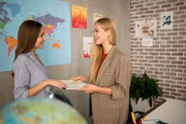 From Local Business to Global Brand: International Expansion Strategies | Topfranchise.com