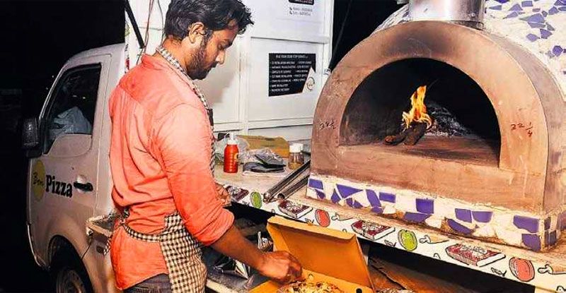 Popular Pizza Franchises in India