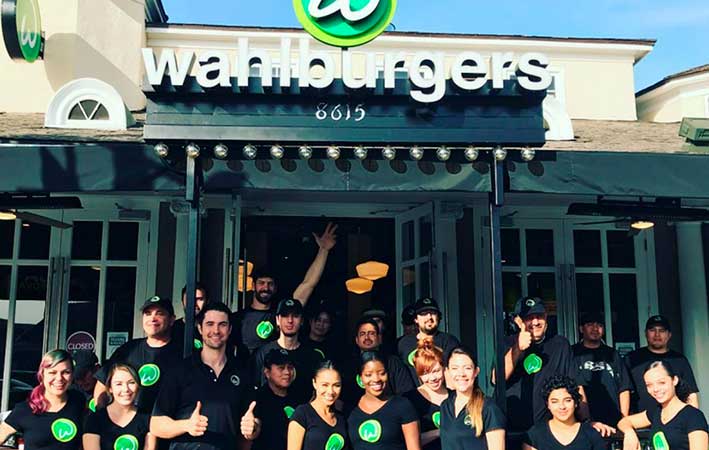 Wahlburgers franchise