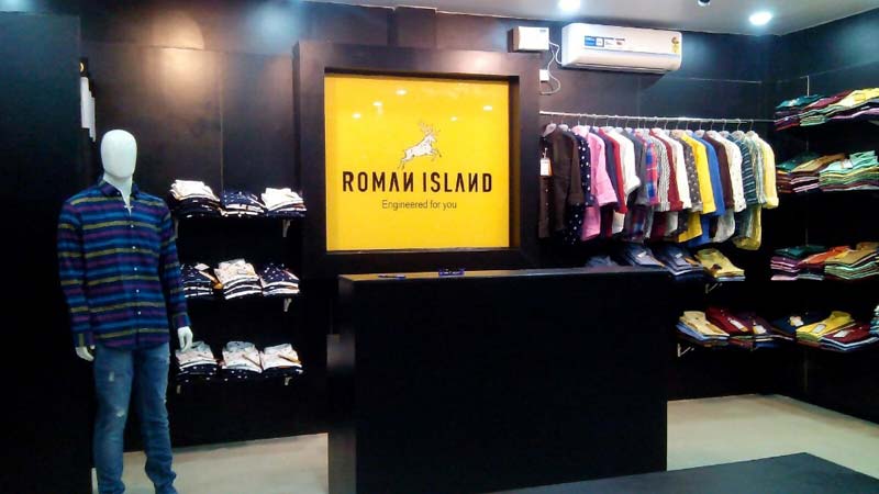 roman clothing outlets