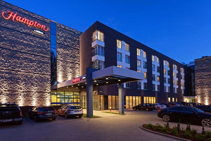 hilton hampton airport hotel franchise warsaw gdansk warszawa points category review just cost options support initial