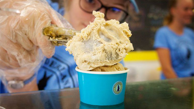 Wonderland Cookie Dough franchise