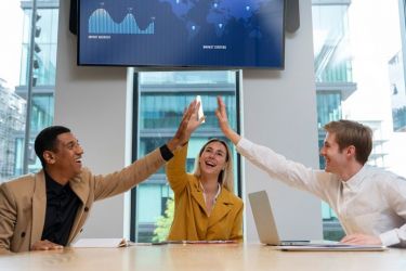 Standing Out in the Competitive Franchising World with Topfranchise.com