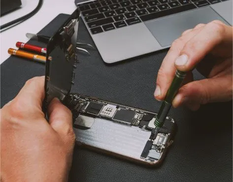 iDoc Service - a franchise of a modern service center for repairing phones and other mobile devices - image 2