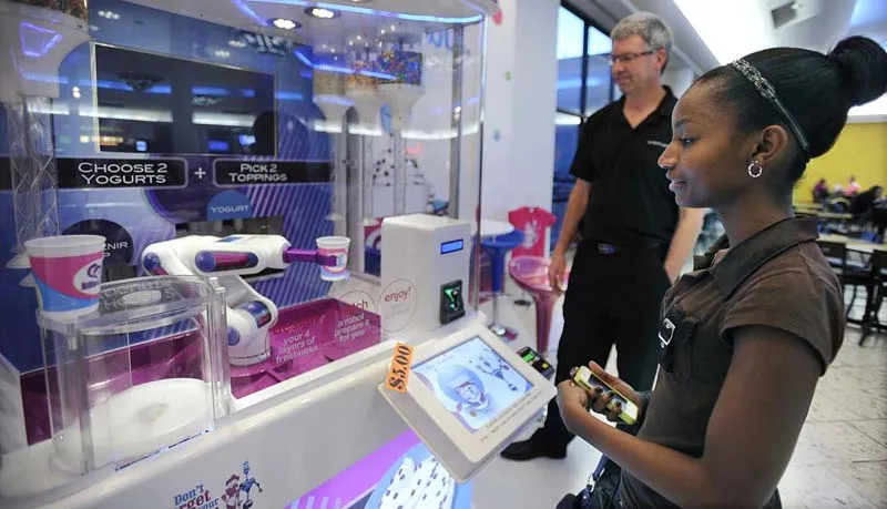 Frozen yogurt shop robot machine franchise