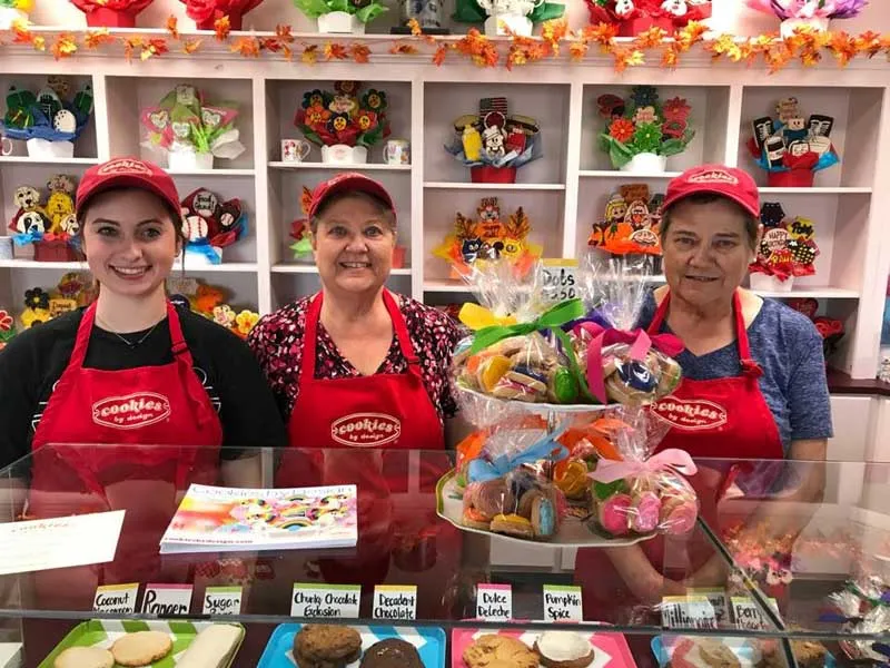 COOKIES BY DESIGN Franchise Bakery products Cost & Fees All